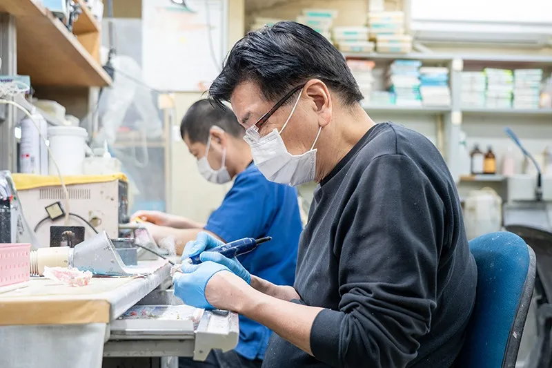 東京で歯科技工士の求人をお探しなら！有限会社ファーストデンタル